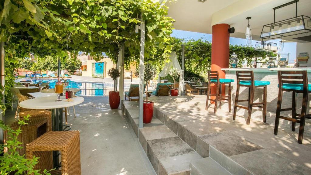 Thalassies Hotel