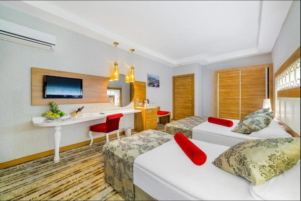 Hotel Justiniano Deluxe Resort