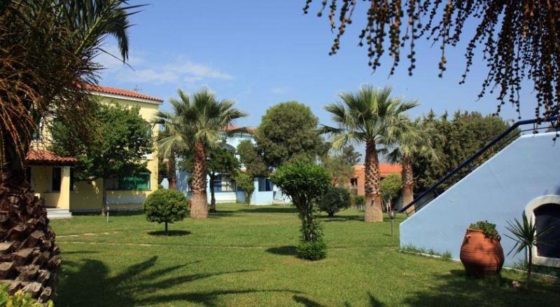 Govino Bay Hotel