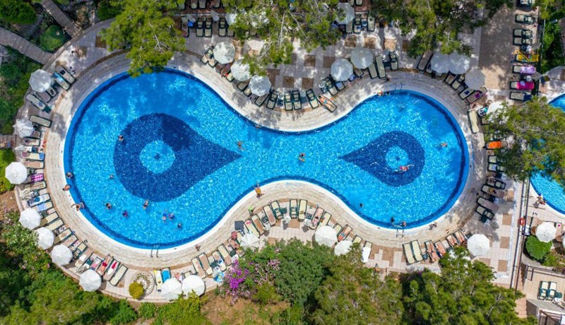 Utopia World Hotel