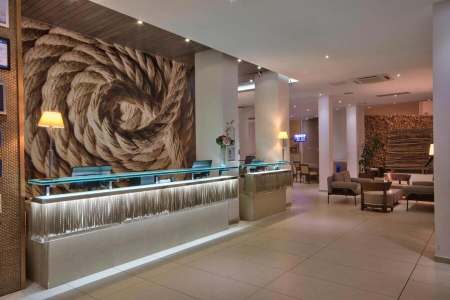 DB Seabank Resort & Spa