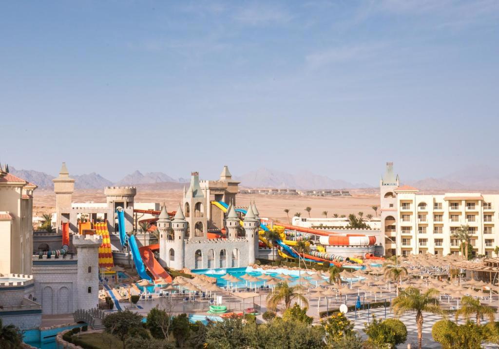 Serenity Alma Hights Resort Ex Fun City