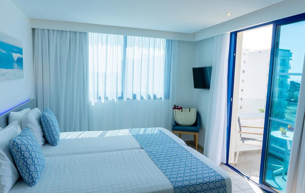Hotel Anonymous Beach