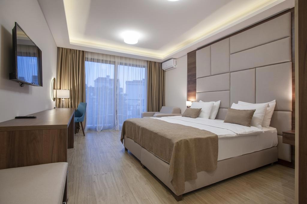 Hotel Twelve