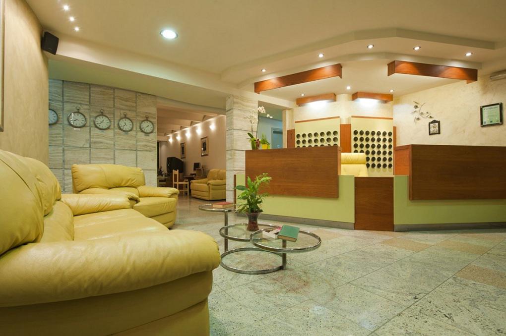 Axos Hotel