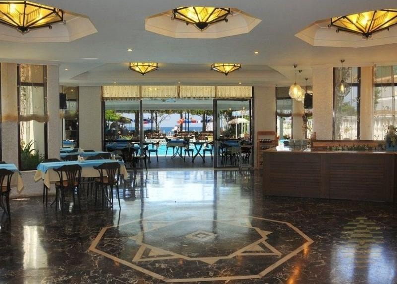 Azak Hotel
