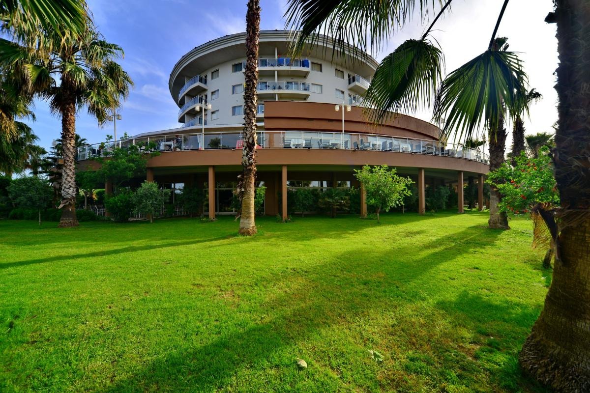 Seaden Sea World Resort and Spa