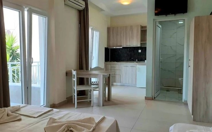 Vila Lakis 2