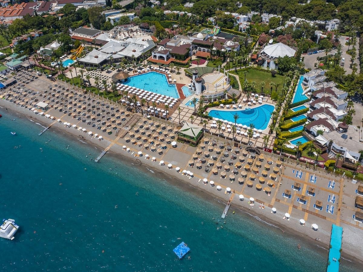 Emelda Sun Club 