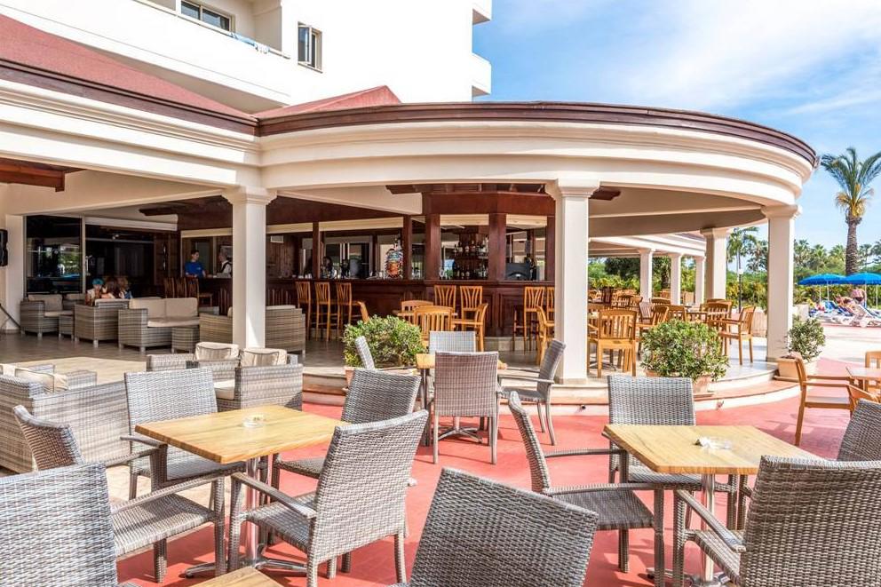 Nissiana Hotel and Bungalows