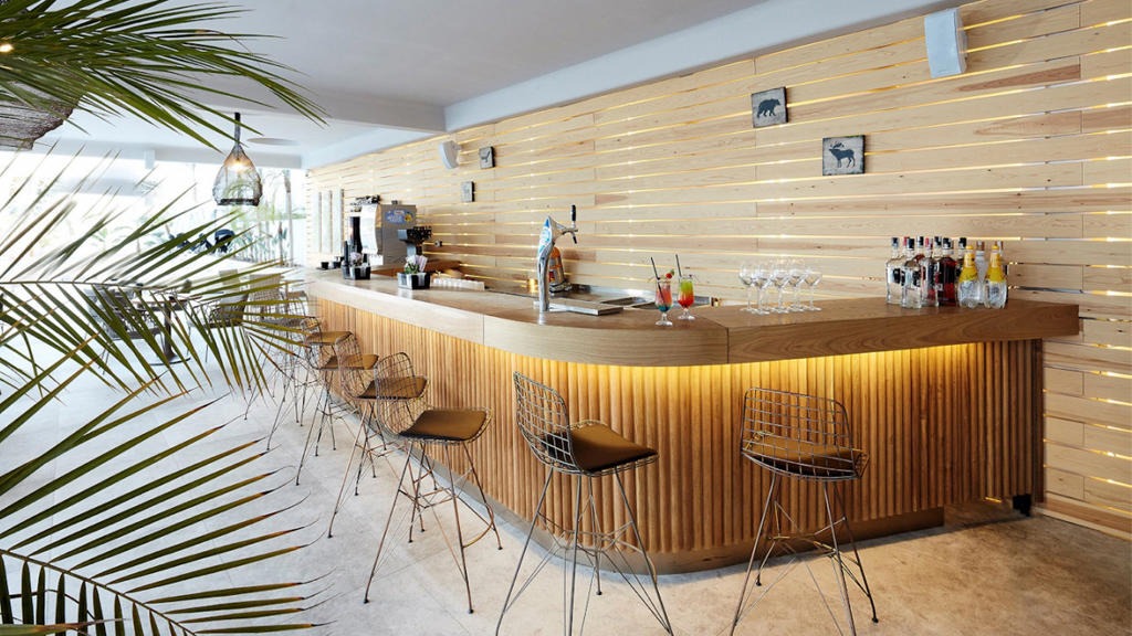 Lalila Blue Suites