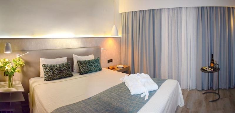Hotel Minos Mare Royal