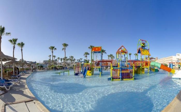 Titanic Resort & Aqua Park