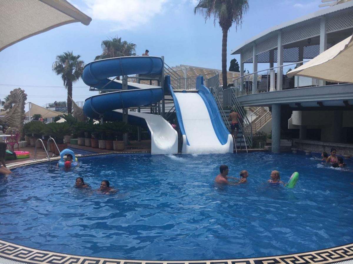 Golden Beach Resort & Spa