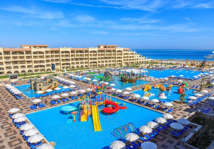 Pickalbratos White Beach Resort