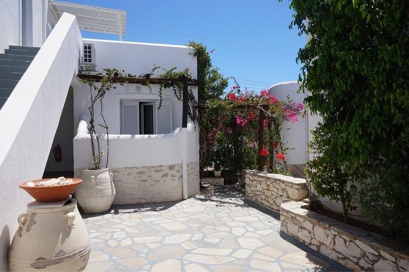 Manos Hotel