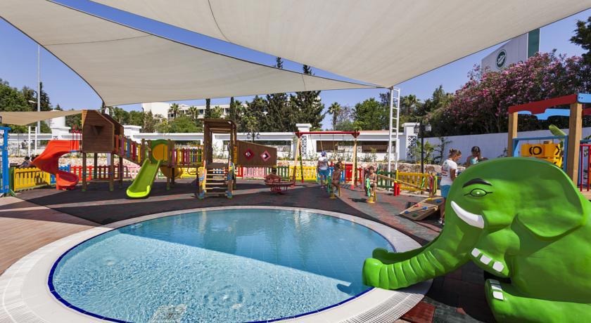Karmir Resort and Spa