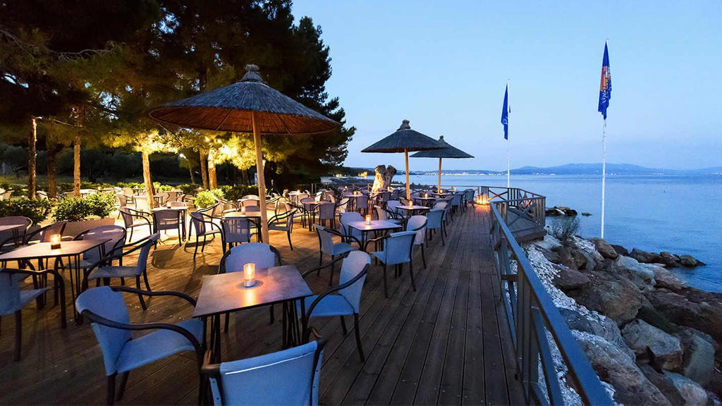Blue Dolphin Hotel