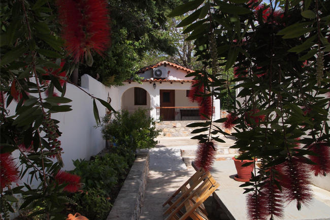 Thoros House Hotel