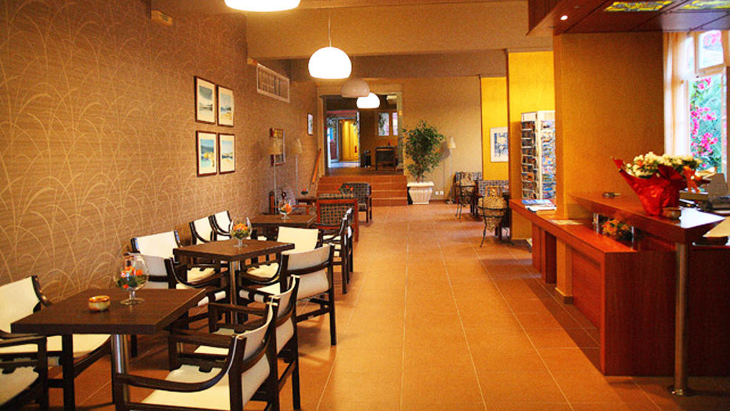Athos Hotel