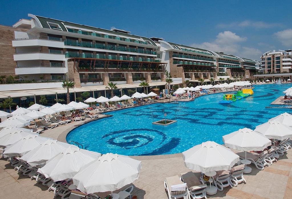 Crystal Waterworld Resort & Spa