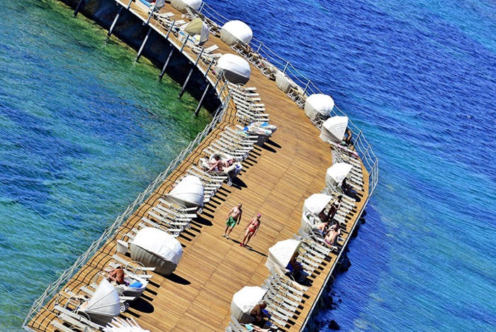 Azura Deluxe Resort & Spa