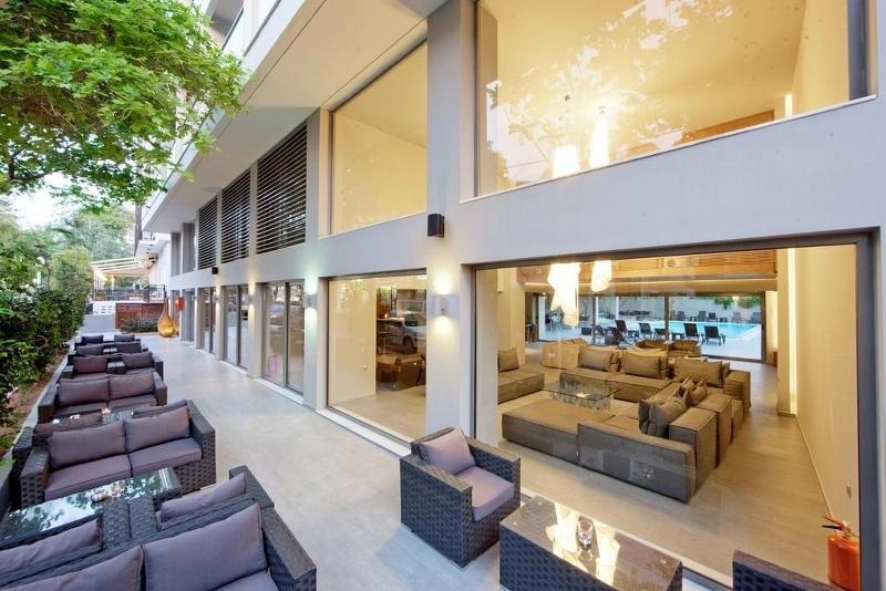 Hotel Oktober