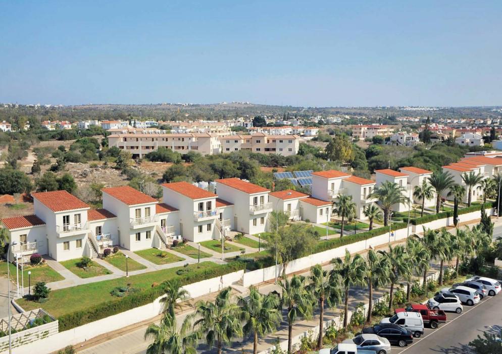 Nissiana Hotel and Bungalows