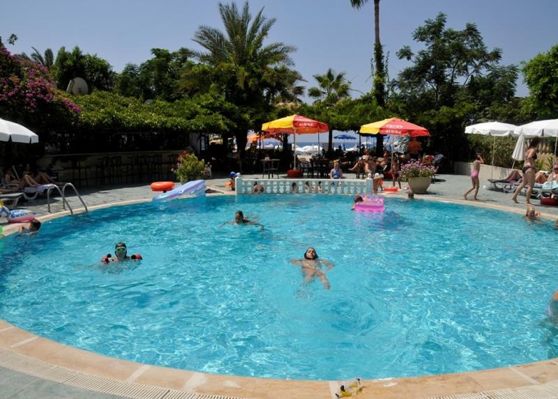 Azak Hotel