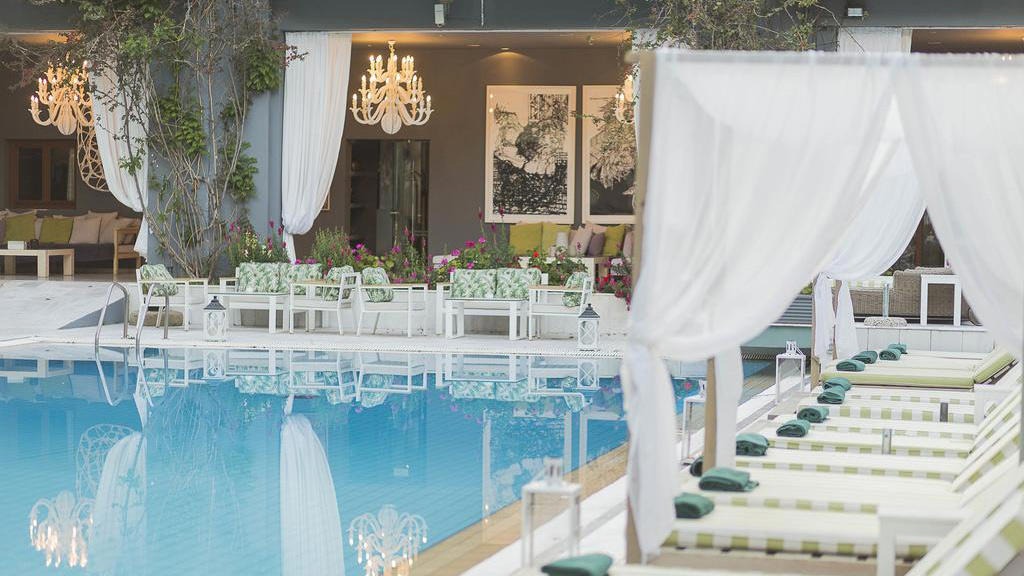 La Piscine Art Hotel