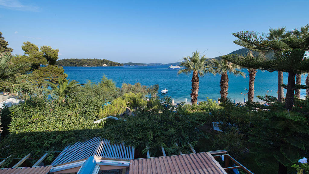 Eva Beach Hotel