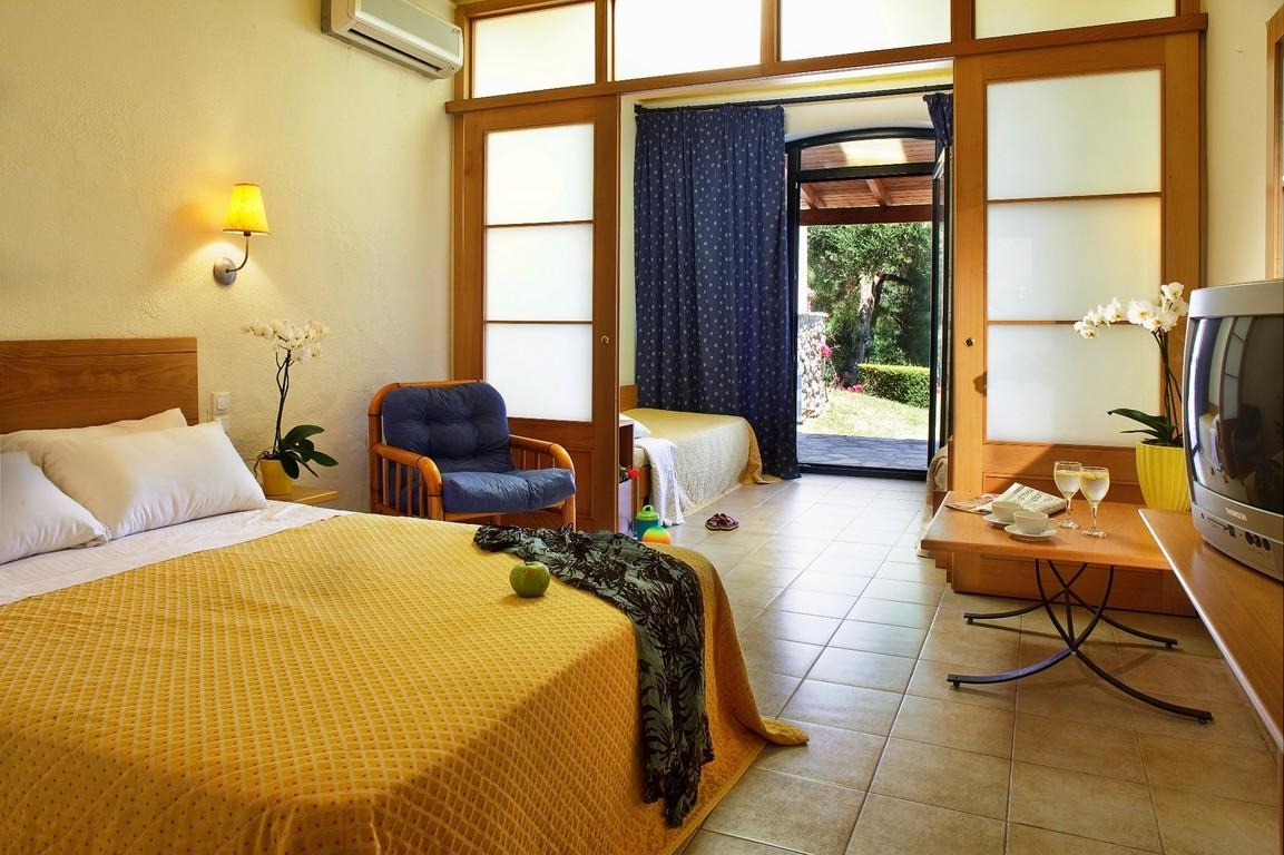 Hotel Aeolos Beach Resort