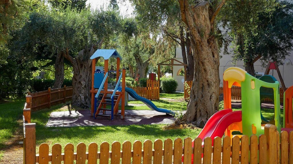 Delfinia Hotel