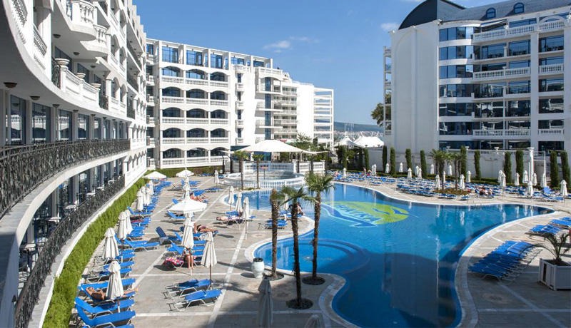 Chaika Beach Resort