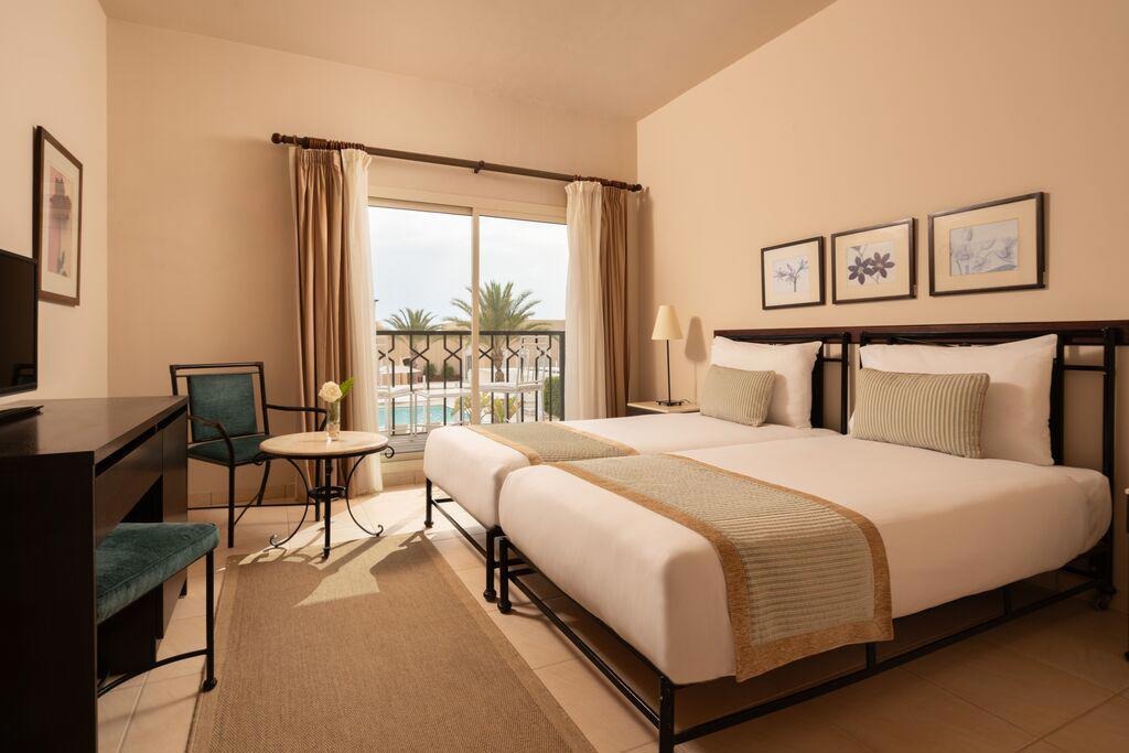 Almazino Hotel