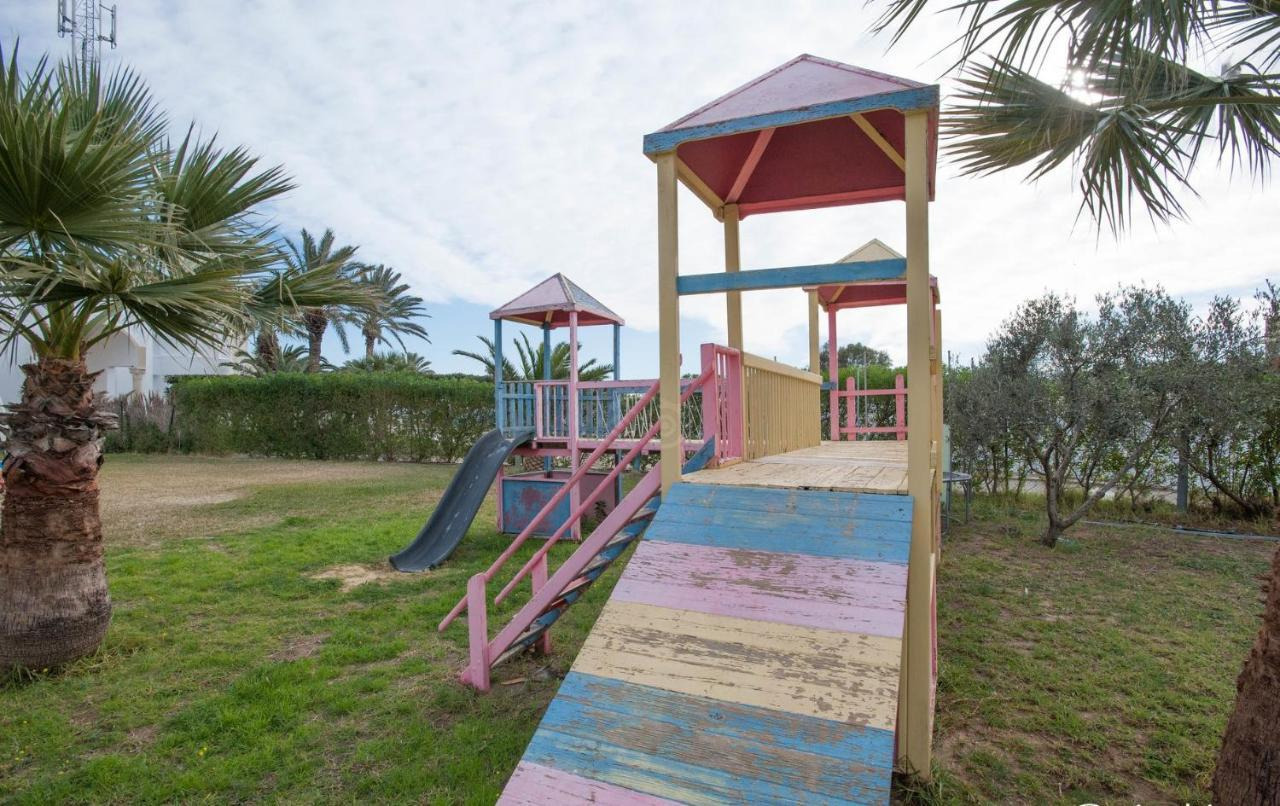 Thapsus Beach Resort