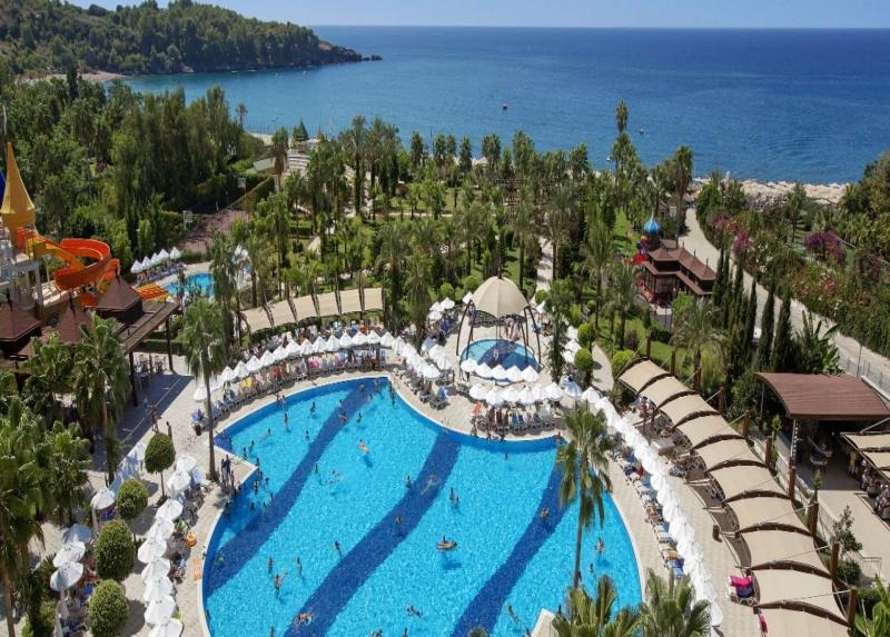 Saphir Resort and Spa