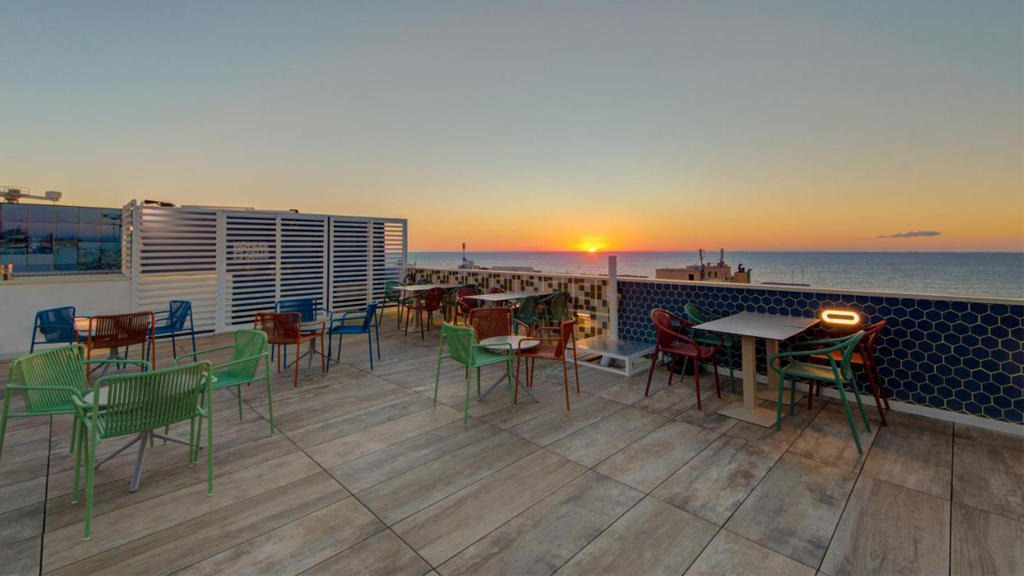 Ikyk Hotel