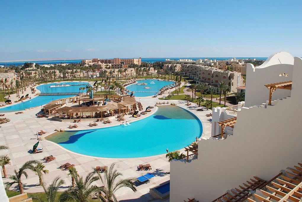 Royal Lagoons Resort & Aqua Park