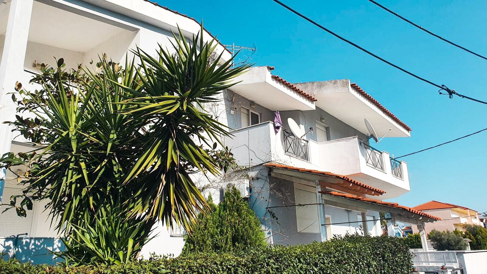Vila Dimitris Flowers