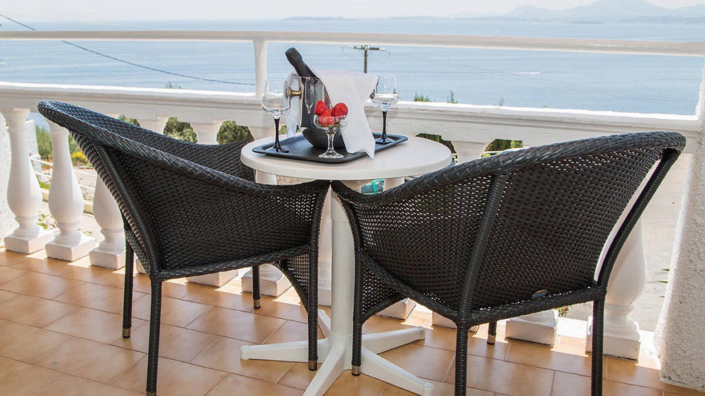 Pantokrator Hotel