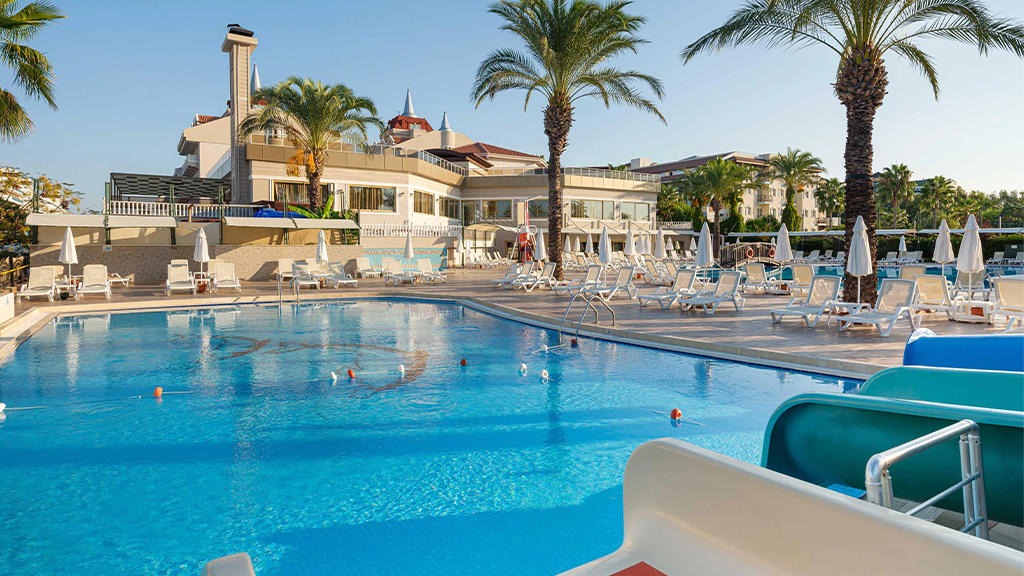 Aydinbey Famous Resort