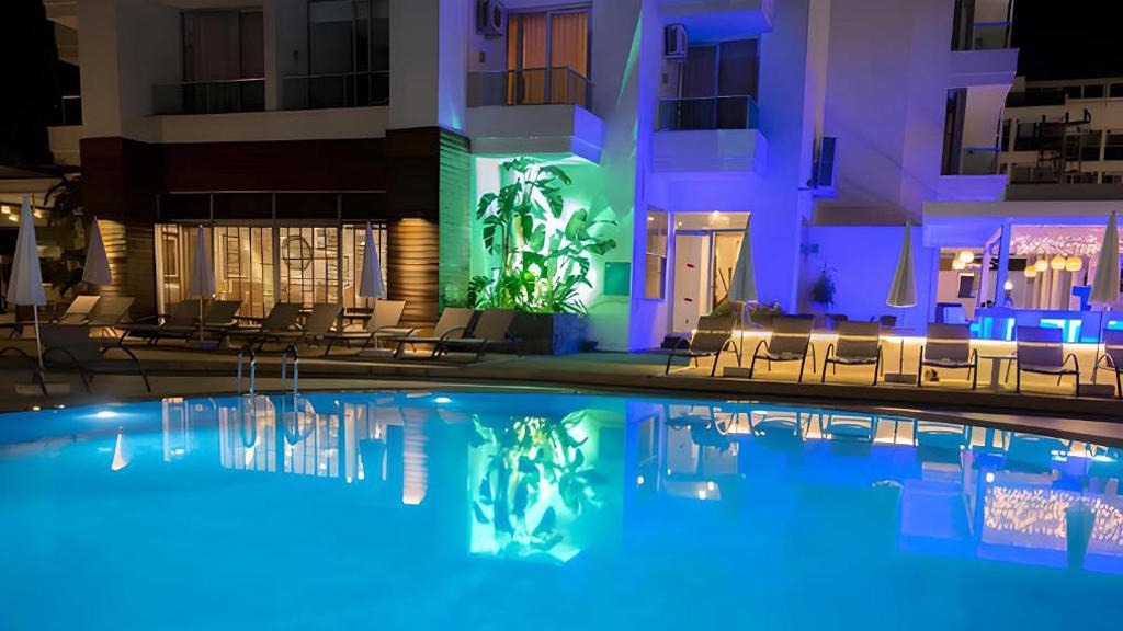 Supreme Beach Hotel