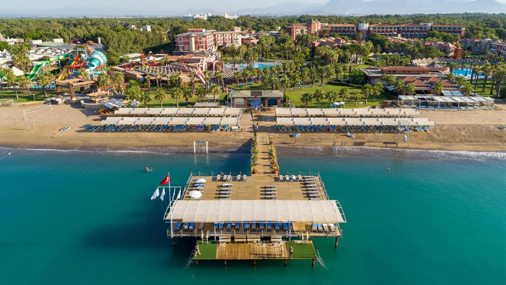 Club Mega Saray Hotel
