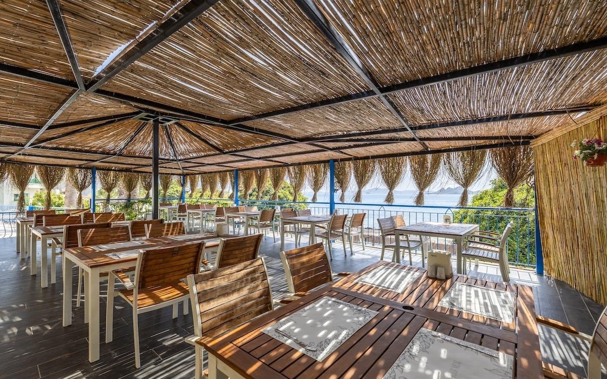Maxsea Beach Hotel *ex Moonlight Hotel)