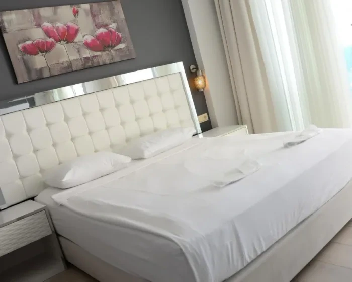 Le Bleu Hotel