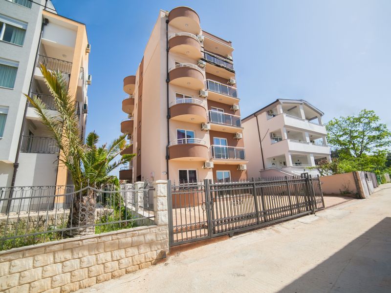 Studio-apartmani Lara S