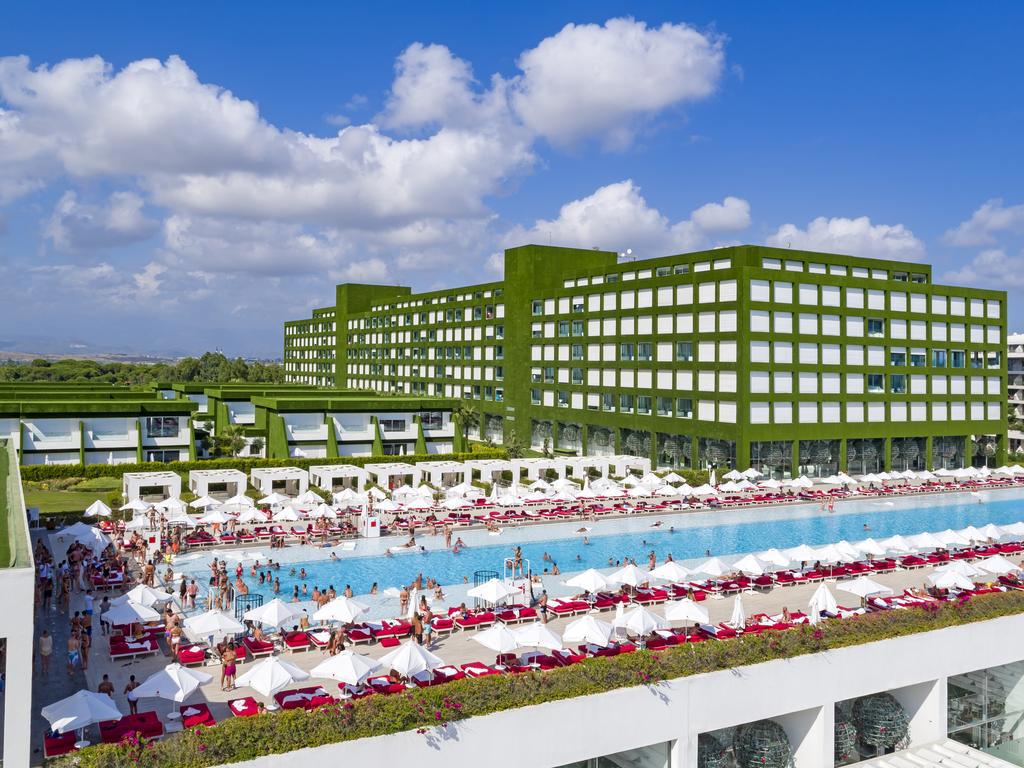 Hotel Royal Adam & Eve