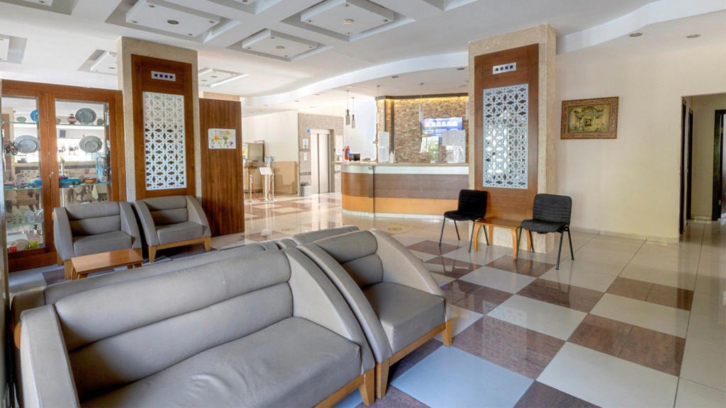 Kandelor Hotel