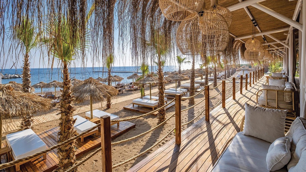 Rubi Platinum Sign Hotel